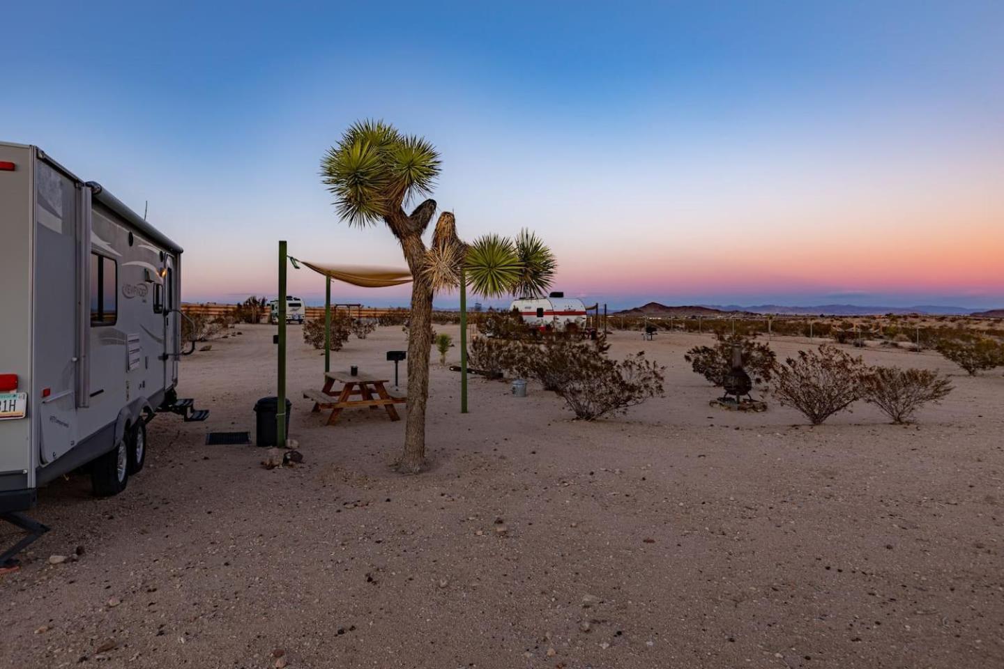 Jt Village Campground - Casa Pequena Joshua Tree Exterior photo